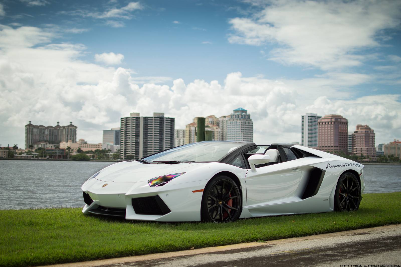 Lamborghini Aventador 2014