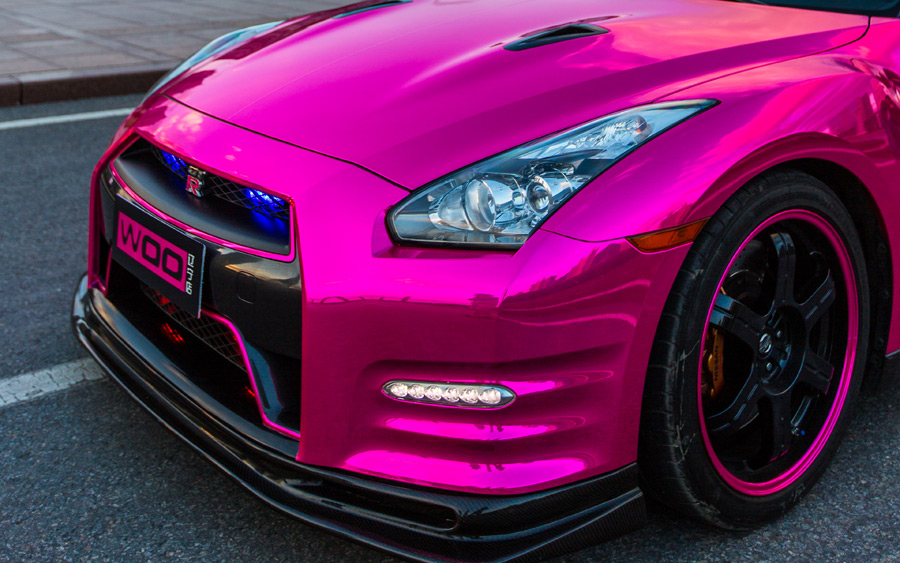 Nissan GTR Pink