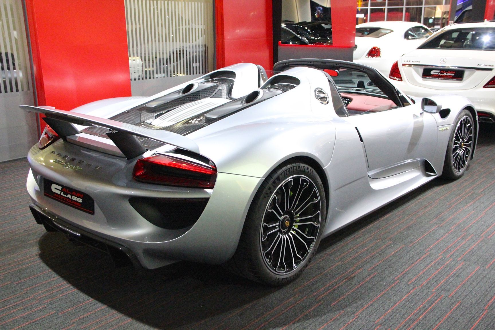 Порше 918 Spyder в Дубае