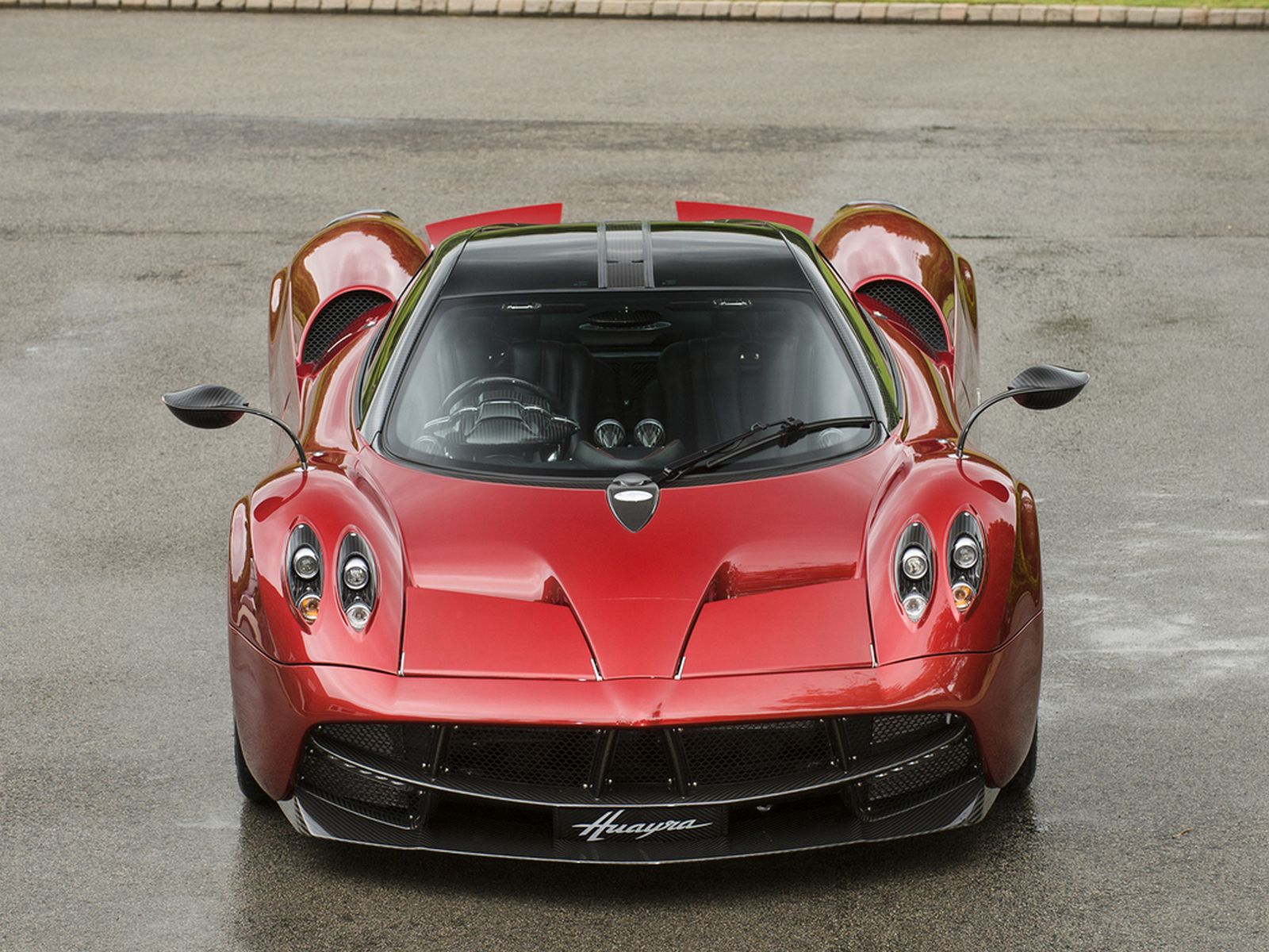 Pagani Huayra Red