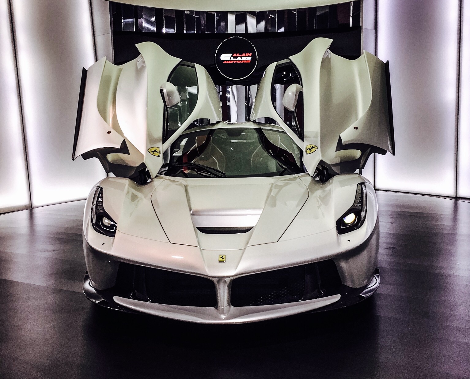 Ferrari LAFERRARI белая