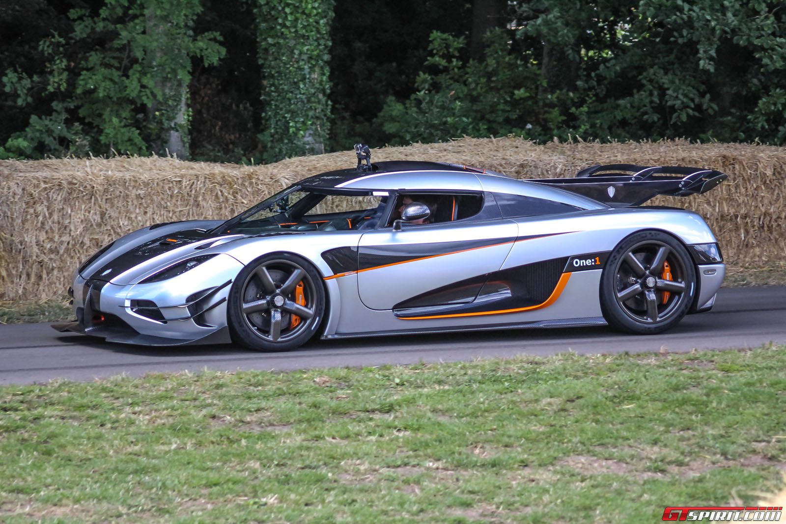 Koenigsegg one 1 сзади