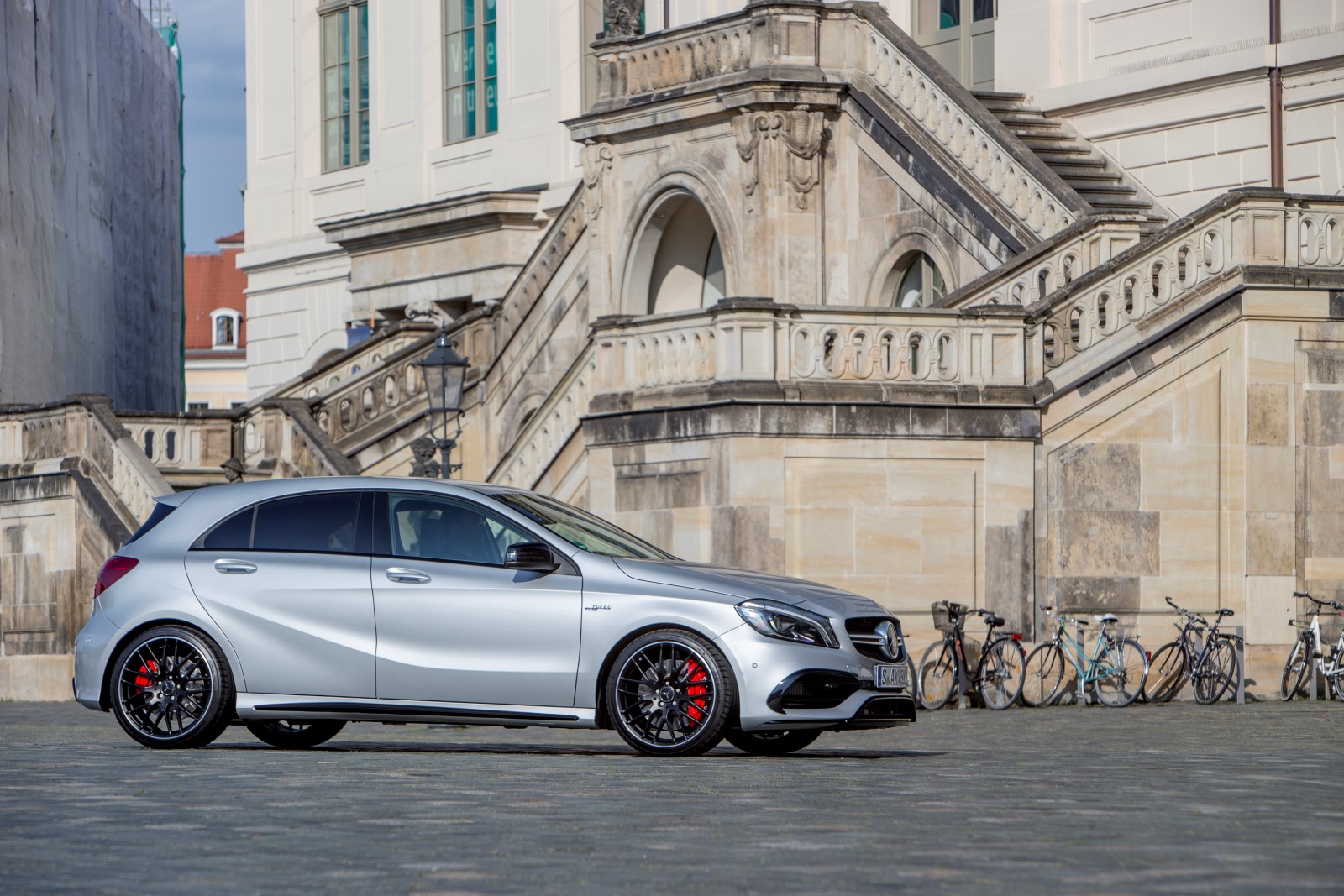 Mercedes Benz a45 AMG 2016