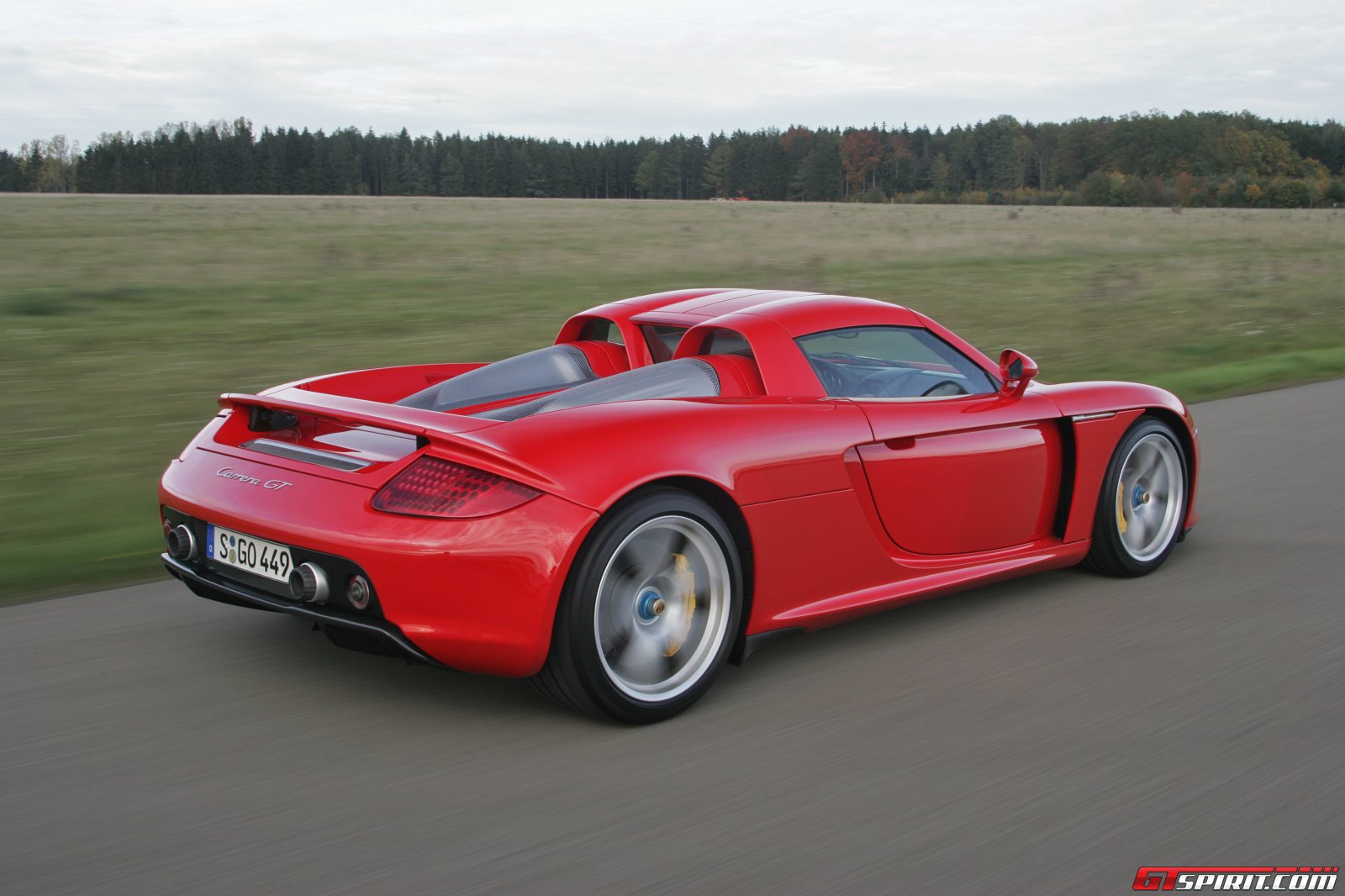 Фото porsche carrera gt