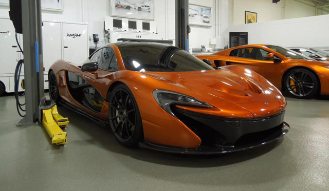 McLaren P1 Spotted at Illinois Supercar Dealership