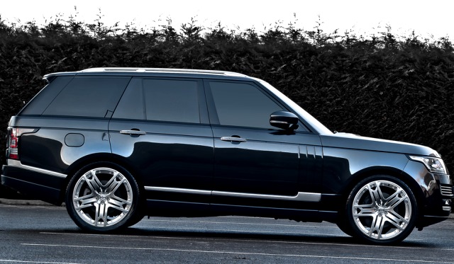 A Kahn Design 2013 Range Rover with RS600 Wheels