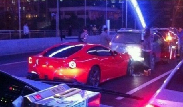 F12 Berlinetta Crash