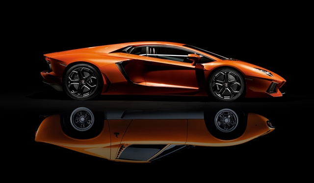 Lamborghini Presents One-Off Aventador at Geneva Motor Show