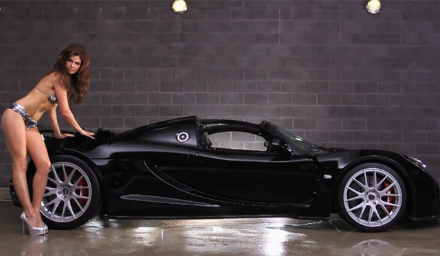 Video: Steven Tyler Taking Delivery of Hennessey Venom GT Spyder