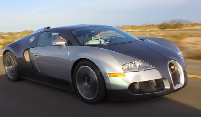 Video: Bugatti Veyron Makes 233mph Pass