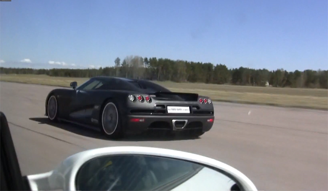 Video: Koenigsegg CCR Evo vs Porsche 997 911 GT2 by Cargraphic