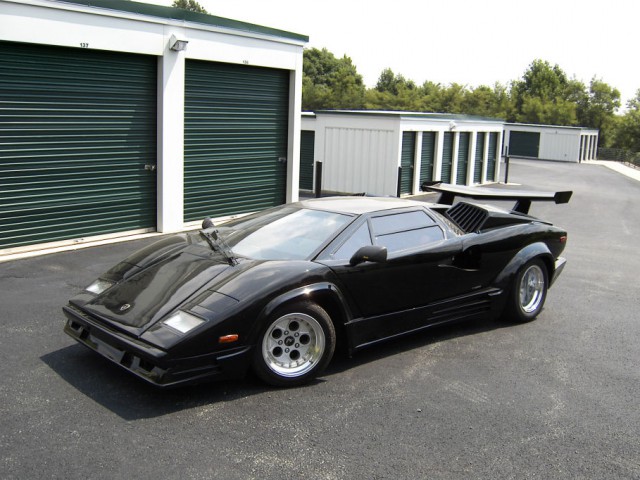 Lamborghini Countach 