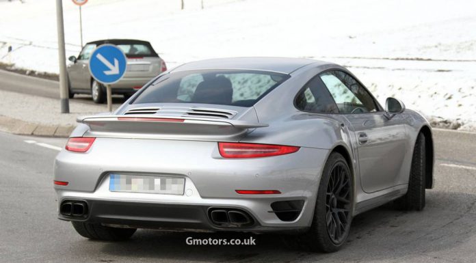 Spyshots: 2014 Porsche 911 Turbo Spotted With no Camouflage