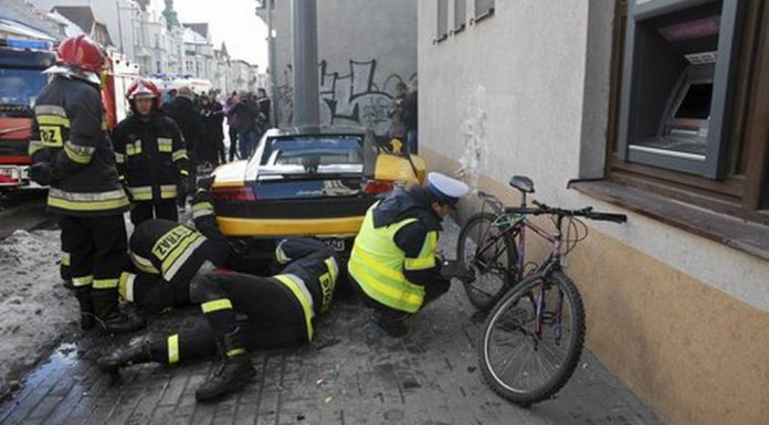 Car Crash: Lamborghini Gallardo Superleggera Destroyed in Poland