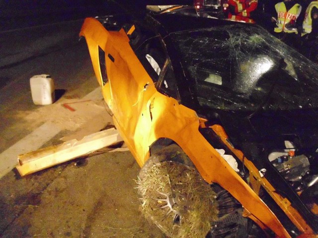 Lamborghini Gallardo LP570-4 Superleggera Wrecked in Mercedes-Benz SLS AMG Autobahn Race