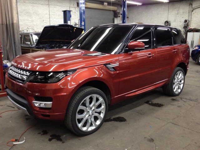 Fresh Leaked Images of the 2014 Range Rover Sport