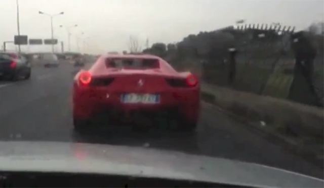 Video: Ferrari 458 Spider Captured Crashing