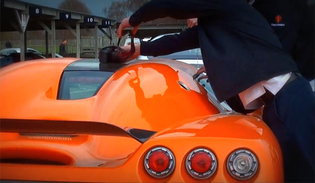 Video: Poor Koenigsegg Owner Locks Keys in Orange CCR