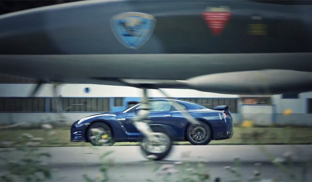 Video: Nissan GT-R Races 22,000hp Hawker Hunter jet