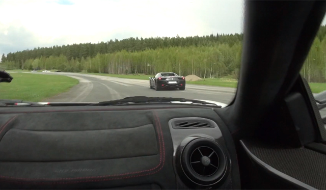 Video: 2013 Ferrari 458 Spider vs 2008 Ferrari 430 Scuderia