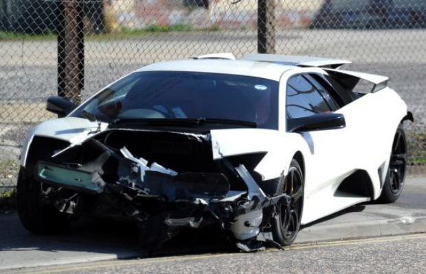 Car Crash: Lamborghini Murcielago LP640 Crashes in England