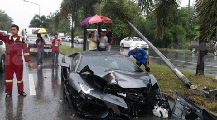 Car Crash: Lamborghini Aventador Wrecked in Thailand