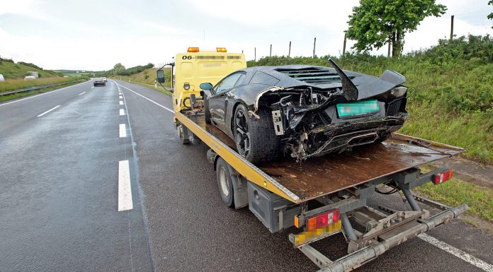 ar Crash: Lamborghini Aventador Wrecked in Hungary