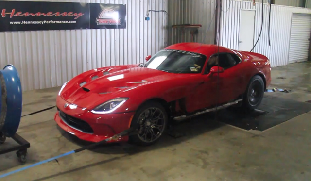 Video: Hennessey Performance Tests 2013 SRT Viper