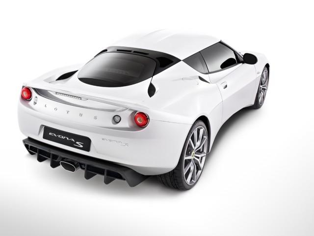 Lotus Recalls Select Lotus Evoras due to oil Leak