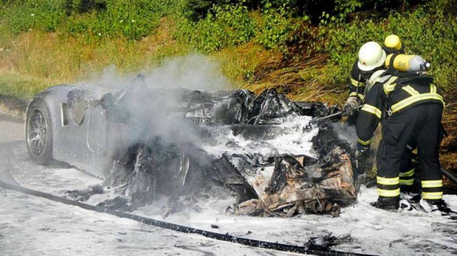 Wiesmann MF5 Goes up in Flames in Germany