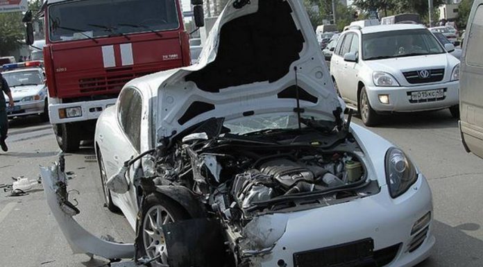 Car Crash: Russian Porsche Panamera Smashes Into Bus