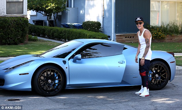 Justin Bieber's Ferrari 458 Italia Receives Matte Blue Transformation