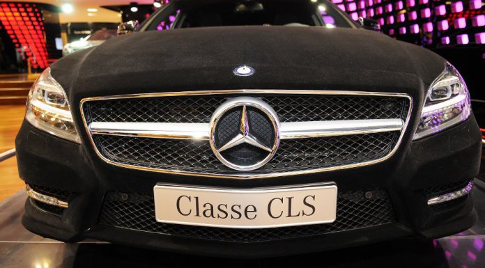 Video: Mercedes-Benz CLS350 Shooting Brake Receives Velvet Wrap