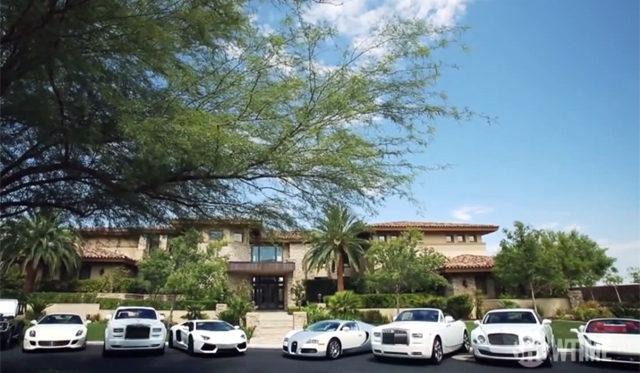 Floyd Mayweather's Epic Las Vegas Exotic Car Collection!