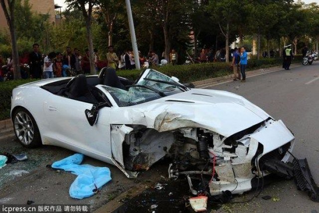Fatal Crash Involving a Jaguar F-Type in China