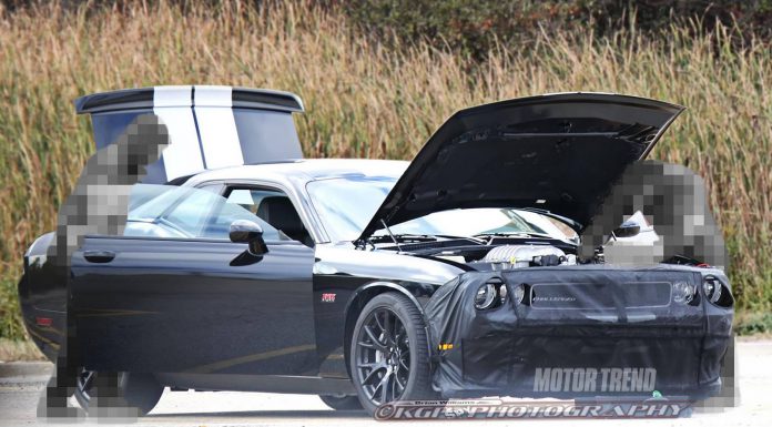 2015 Dodge Challenger Spied Sporting new Hellcat Hemi V8