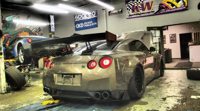 Liberty Walk Performance Nissan GT-R