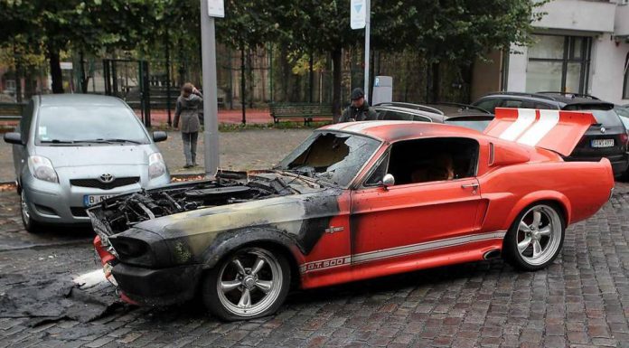 Burning Shelby Mustang GT500