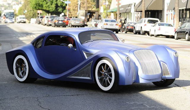 Will.I.Am Cruises California in his Custom $900,000 Car