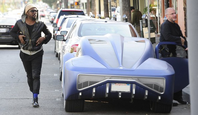 Will.I.Am Cruises California in his Custom $900,000 Car