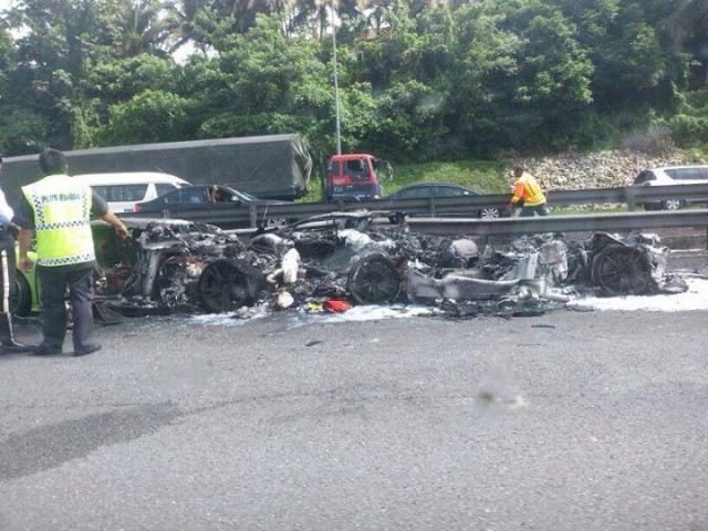 Two Lamborghini Gallardos and Aventador Crash and Burn in Malaysia