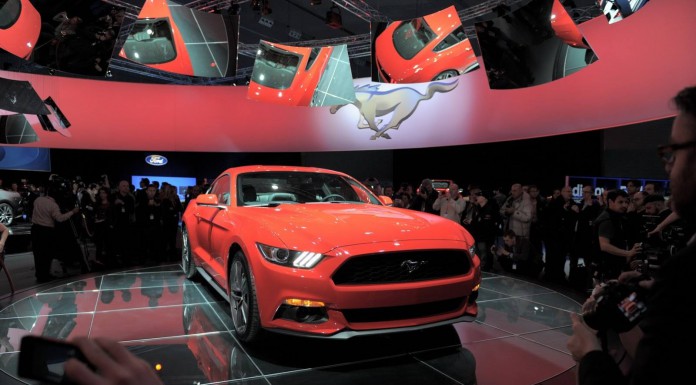 2015 Ford Mustang Coupe and Convertible Live Photos