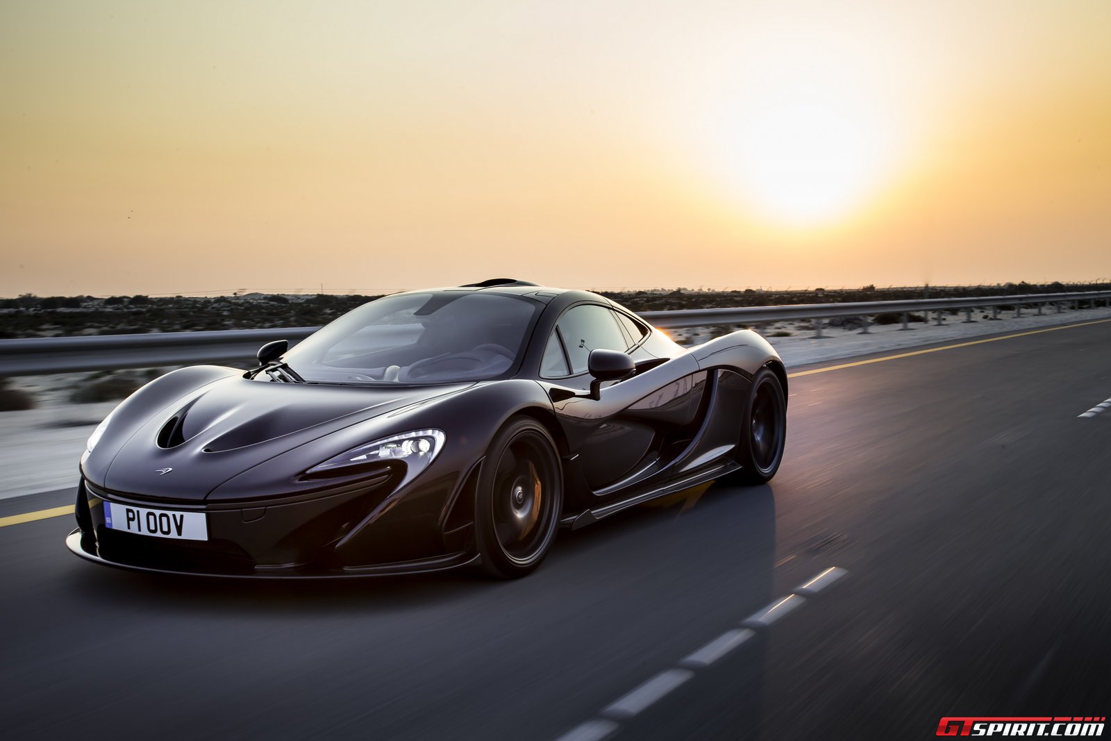Exclusive: McLaren P1 Review - GTspirit