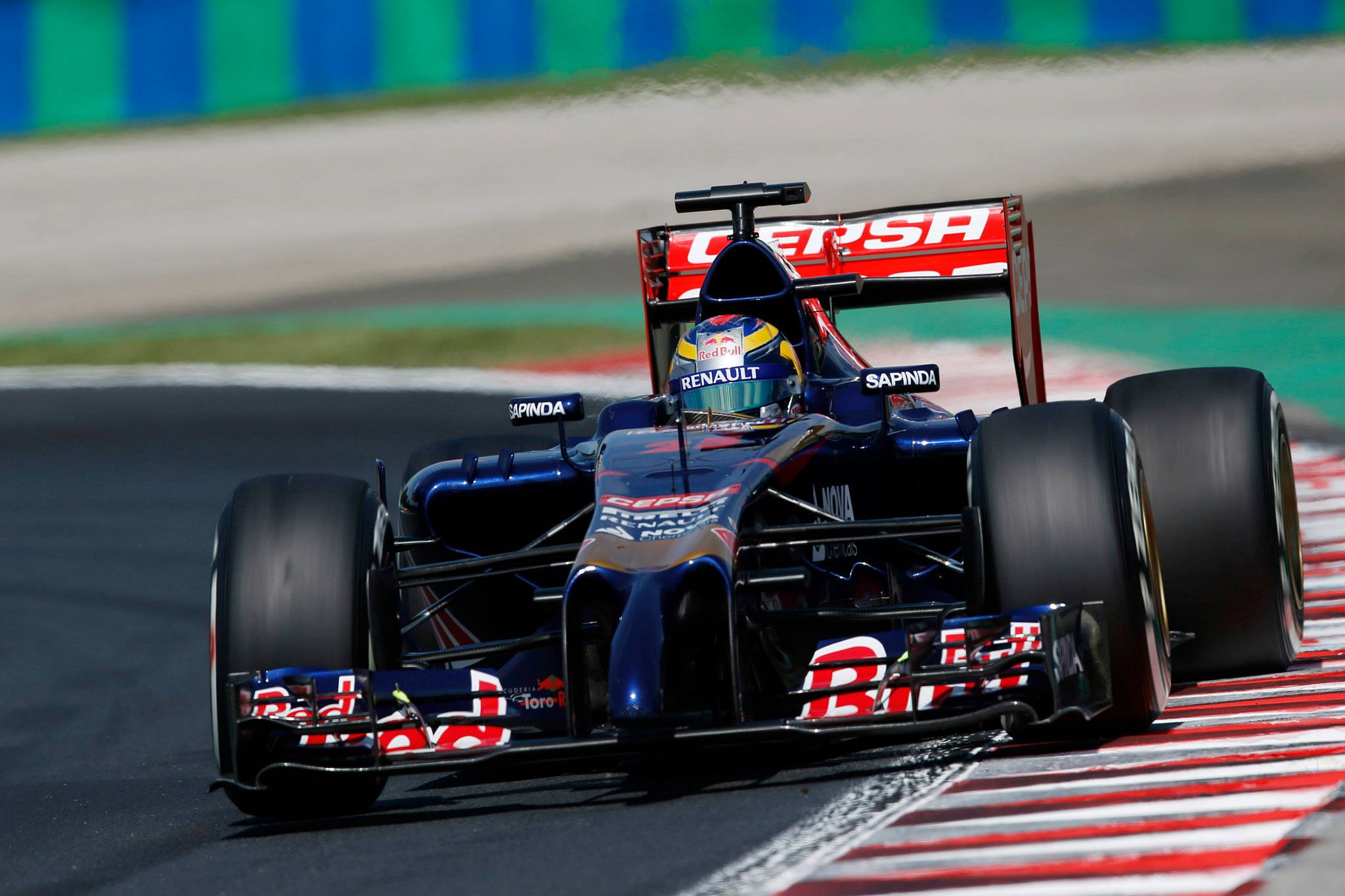 Formula 1: Ricciardo Triumphs in Damp Hungarian Grand Prix - GTspirit