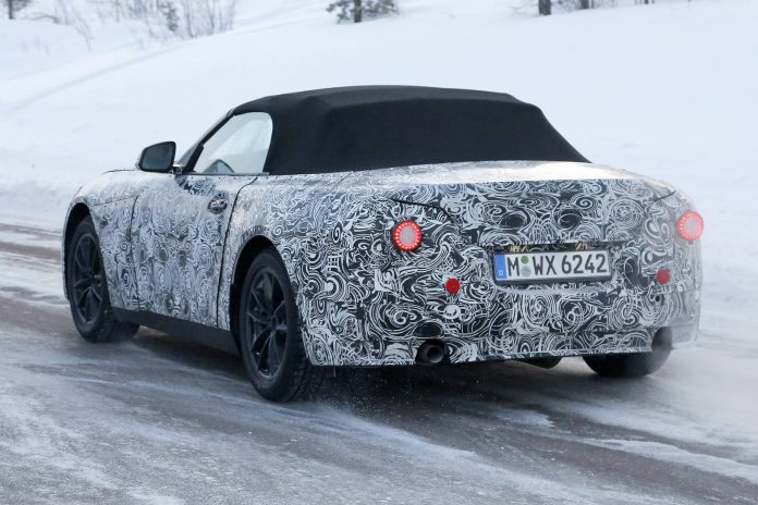 BMW Z5 Roadster Spy Shot