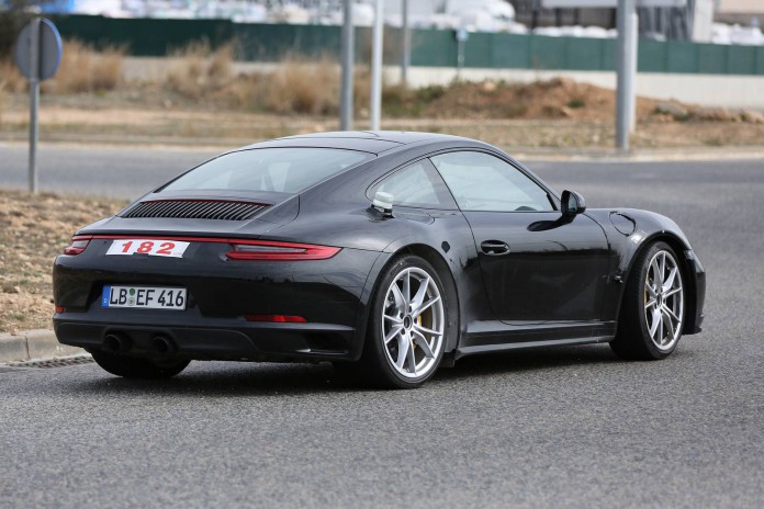 Next gen 2018 Porsche 911