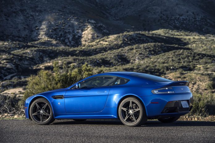 Aston Martin V8 Vantage GTS  (8)