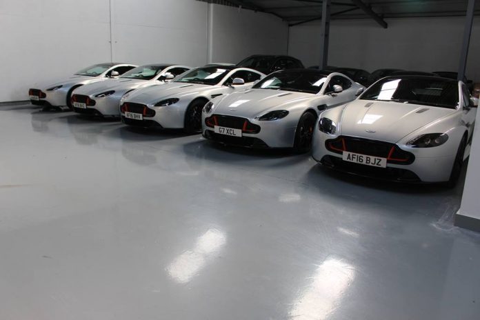 Aston Martin V8 Vantage S Blades Edition (9)