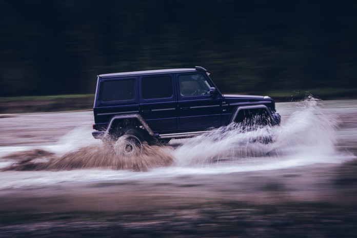 Mercedes-Benz G500 4x4² Side