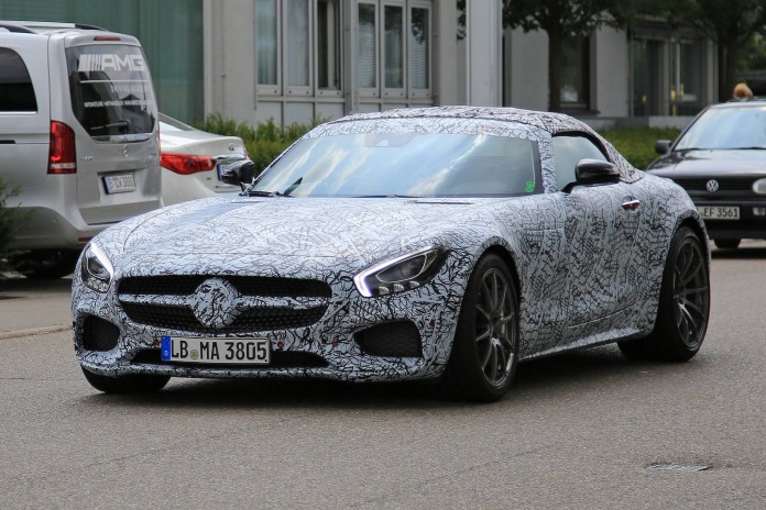 2018 Mercedes-AMG GT Roadster